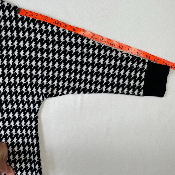 Carolyn Taylor Houndstooth Sweater Black White Crew Neck Dolman Sleeves Size M - Picture 11 of 13